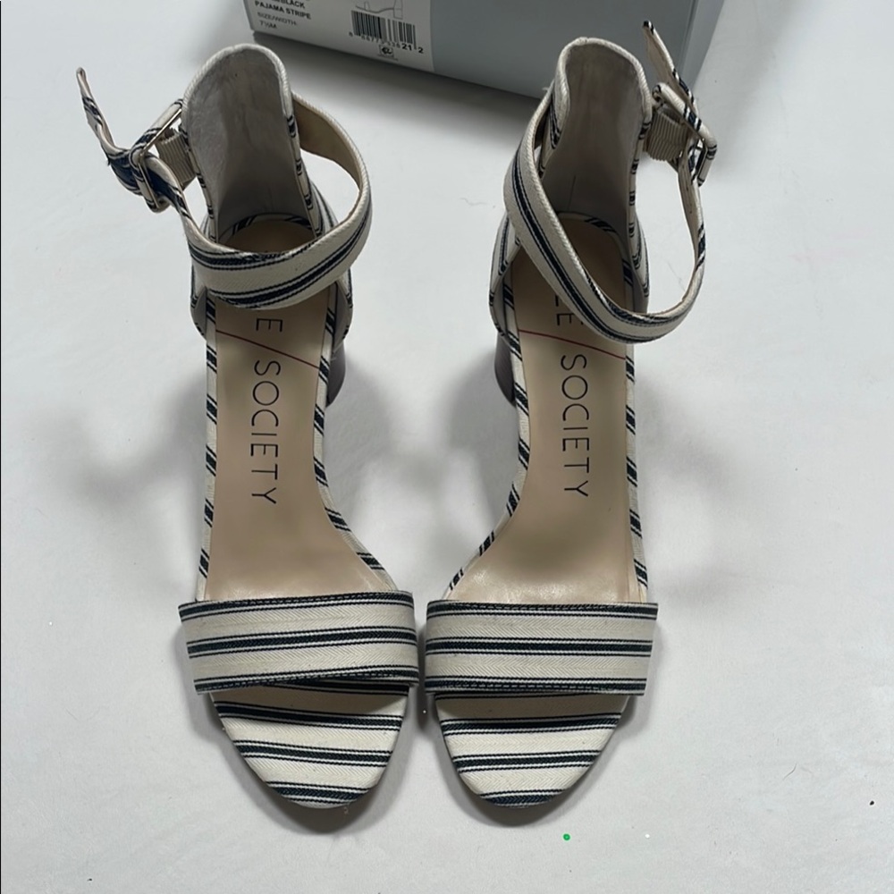 Sole Society helga Black and White stripe block heel size 7.5